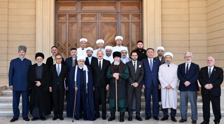 Türk dünyası ilə İslam aləminin kəsişməsində - Azərbaycanın təklif etdiyi YENİ BİRLİK MODELİ