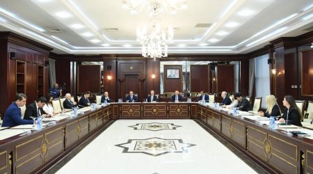 Milli Məclisin İnsan hüquqları komitəsində payız sessiyasının ilk iclası keçirildi &ndash; FOTO