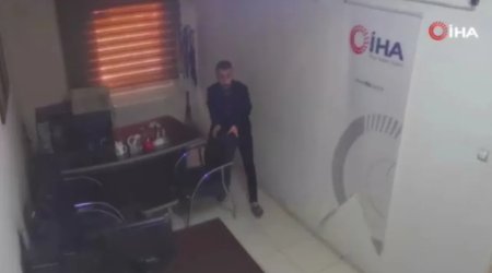 Türkiyədəki zəlzələ anı kameraya düşdü &ndash; VİDEO