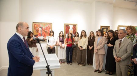 Bakıda &ldquo;Birgə Rənglənən Tarix&rdquo; adlı sərgi açılıb &ndash; FOTO