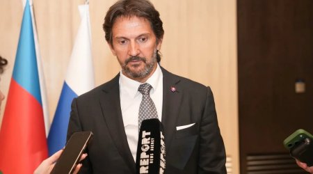 Slovakiyanın müdafiə naziri Azərbaycana gəldi