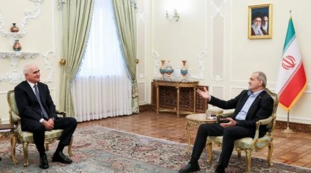 Şahin Mustafayev İran Prezidenti ilə görüşdü - FOTO