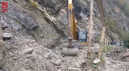 Sürüşmə baş verən Quba-Xınalıq yolunda son vəziyyət &ndash; VİDEO