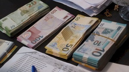 Pul köçürərkən diqqətli olun: Bir səhv yüzlərlə manata başa gələ bilər
