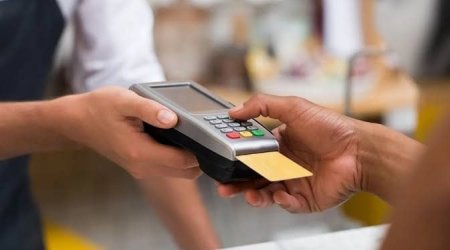 Nağdsız ödənişlər rekord həddə çatır &ndash; Kartlara qoyulan limit nağdlaşmanı artıracaq?