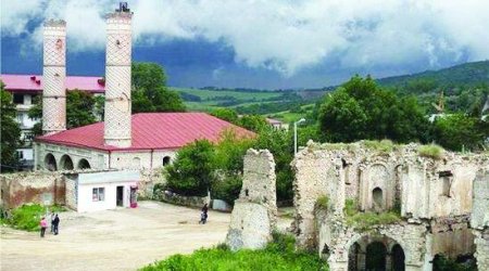 Amerikalı səyyah: Qarabağda bərpa işləri heyrətamizdir