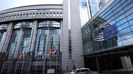 Aİ rusiyalı turistlər üçün viza qaydalarını sərtləşdirir