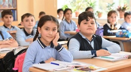Məktəblərdə geyim qaydalarının icrasına dair monitorinqlərə BAŞLANILDI