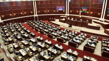 Milli Məclisin İCLASI BAŞLADI &ndash; Hansı məsələlər müzakirə olunur?