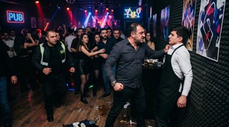 Bakıda gecə klubunda dava: Müdir ofisiantı döydü