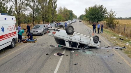Gədəbəydə bir ailənin 5 üzvü qəzaya düşdü: Ölən və yaralanan var