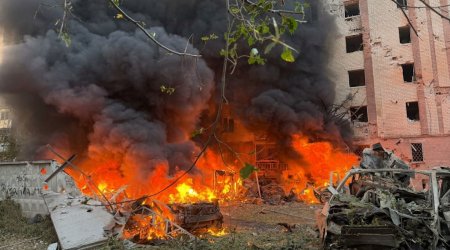 Rusiya Slavyansk şəhərini vurdu, xəsarət alanlar var - VİDEO