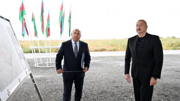 İlham Əliyev Füzuli rayonunda Qaraxanbəyli kəndinin təməlini qoydu - FOTO