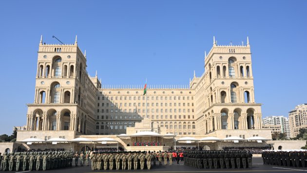 Bakıda Hərbi parad keçirilir – FOTO/VİDEO