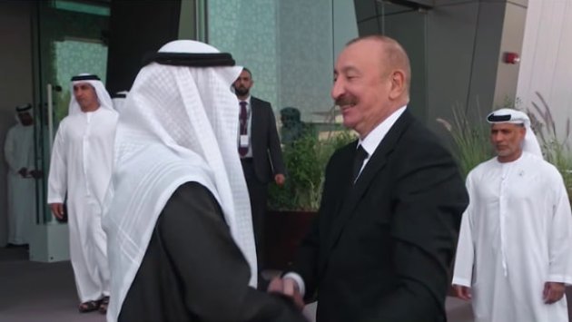 Prezident Əbu-Dabidə belə qarşılandı &ndash; VİDEO