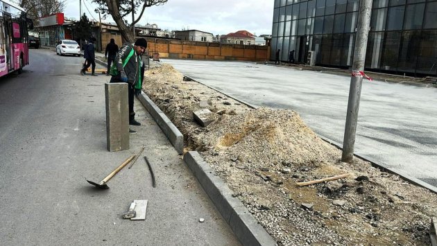 Bakıda piyada səkilərinin qanunsuz zəbtinin qarşısı alındı &ndash; FOTO