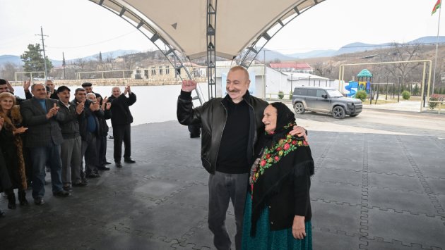 Prezident Ağdərə sakinləri ilə görüşdü &ndash; FOTO