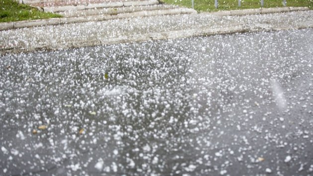 Sabahın havası: Şimşək çaxacaq, dolu düşəcək