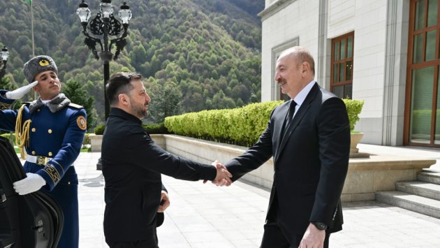 Zelenski Azərbaycana GƏLDİ &ndash; FOTO