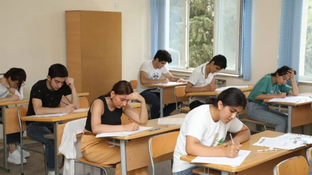 Bu gün 55 mindən çox şagird buraxılış imtahanı VERDİ