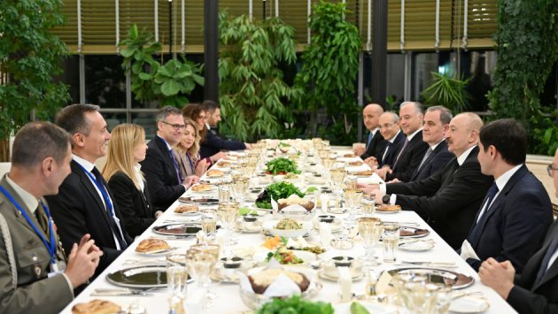 Prezidentin adından Ciorcia Meloninin şərəfinə şam yeməyi verildi - FOTO