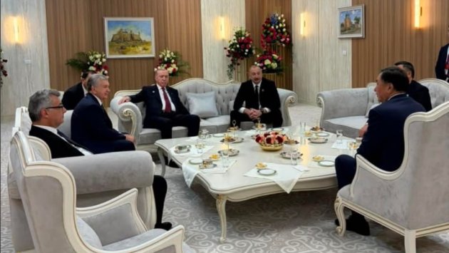 İlham Əliyev qardaş ölkə liderləri ilə BİR ARADA &ndash; FOTO