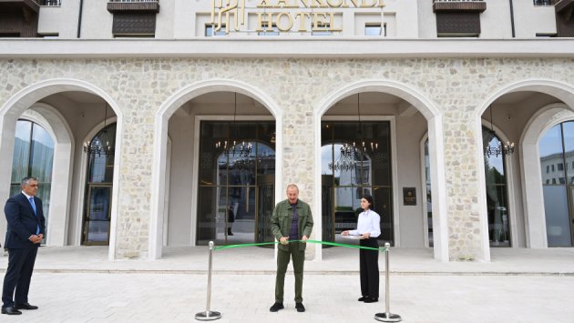 Prezident "Xankəndi" hotelinin açılışını etdi - FOTO