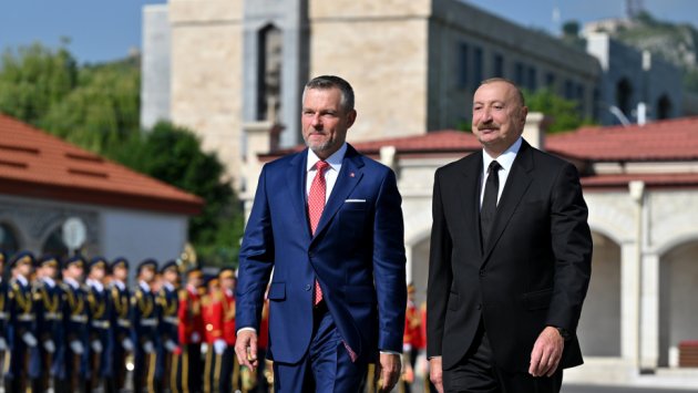 İlham Əliyev Slovakiya Prezidentini Şuşada QARŞILADI - FOTO