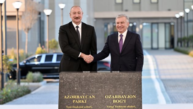 Prezidentlər &ldquo;Azərbaycan&rdquo; parkının təməlini qoydu - FOTO