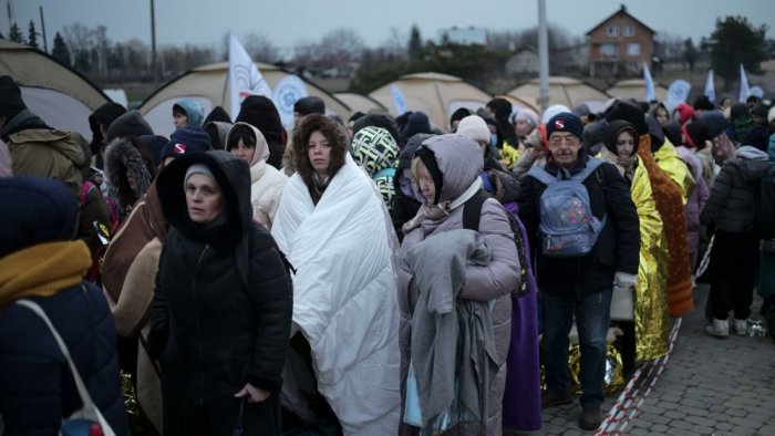 Ukraynada evlərini tərk edən insanların sayı açıqlandı