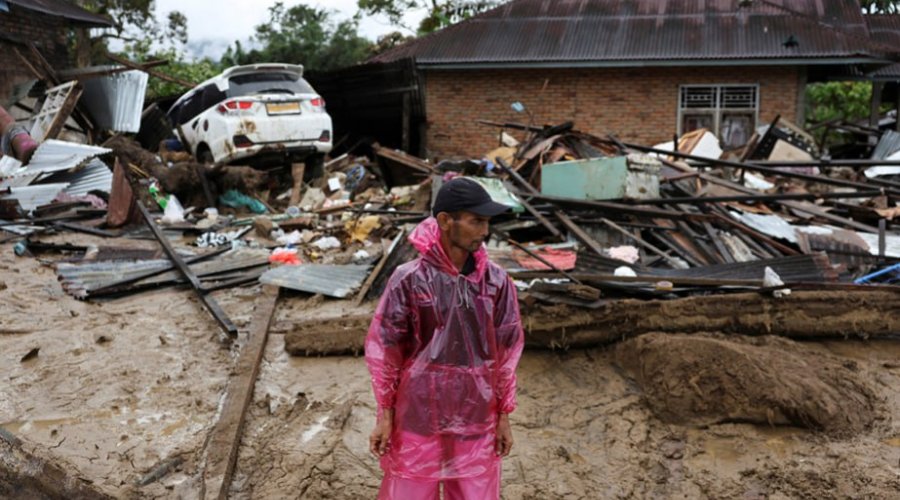 Daşqınlarda ölənlərin sayı 900-ə çatdı - VİDEO
