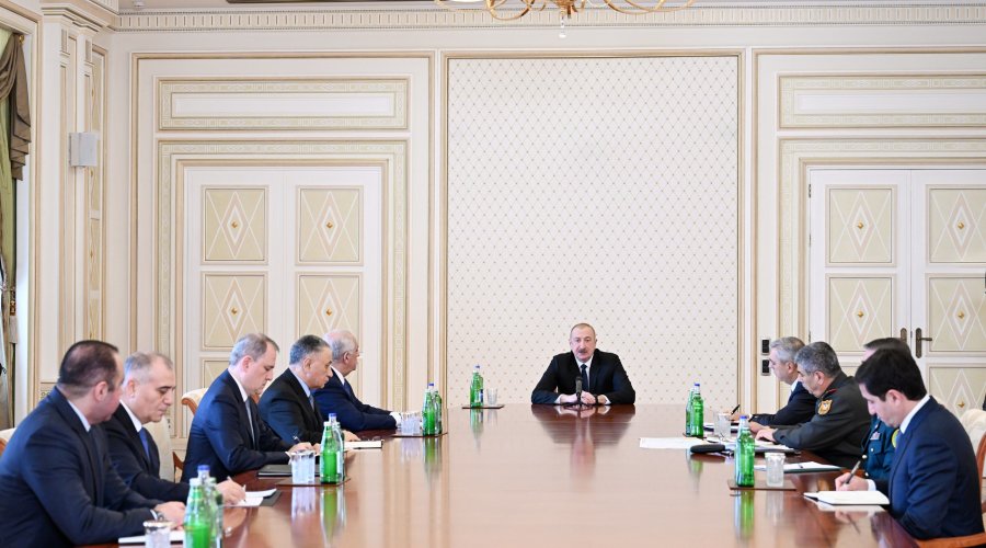 İlham Əliyevin sədrliyi ilə Təhlükəsizlik Şurasının iclası keçirilib - FOTO/VİDEO