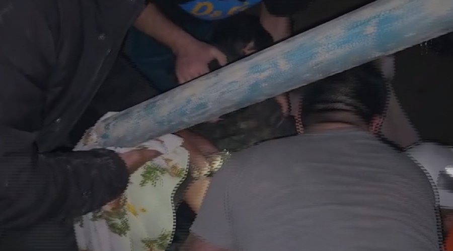 Sabunçuda fərdi ev çökdü: Dağıntı altında qalan qadın xilas edildi - VİDEO