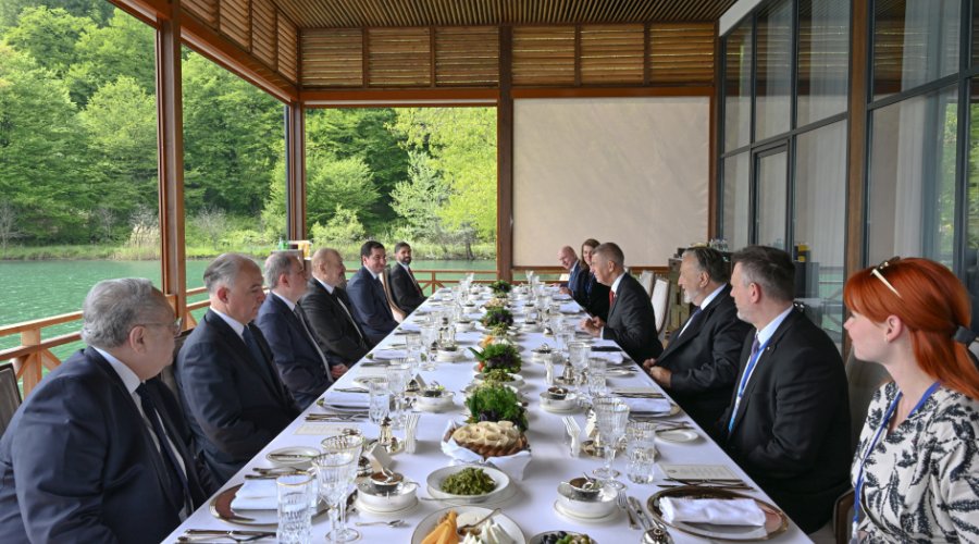 İlham Əliyevin adından Çexiyanın Baş nazirinin şərəfinə rəsmi lanç verildi &ndash; FOTO/VİDEO