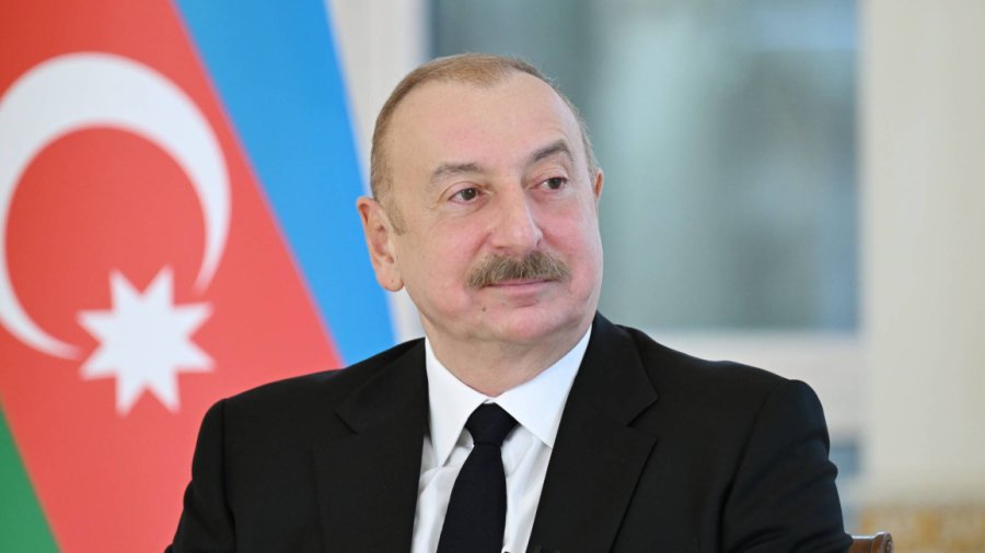 İlham Əliyev Çexiya Prezidentini təbrik etdi
